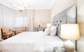 Eclat Luxury Hotel